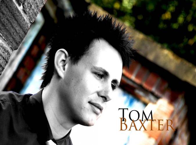 LIVE ACT - Tom Baxter
