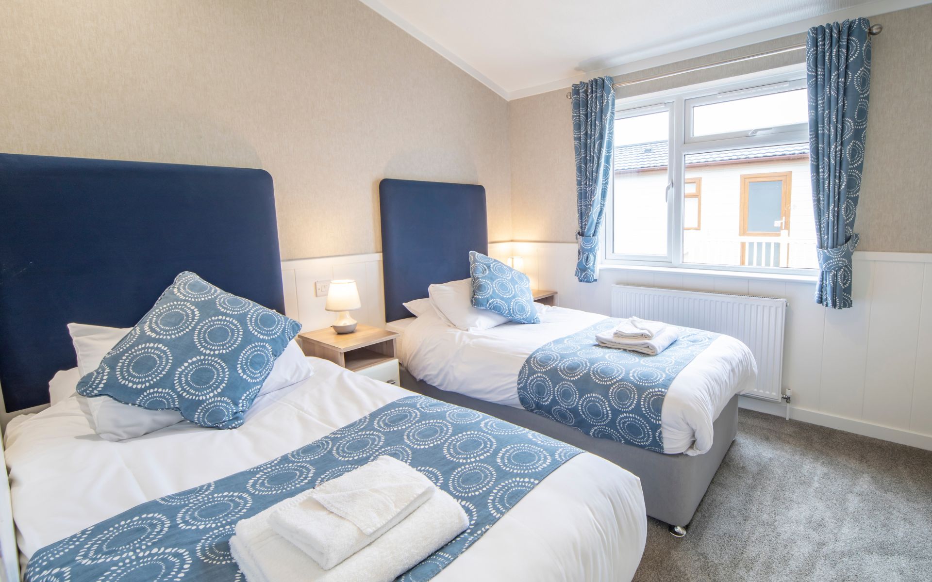 Sapphire Lodge Twin Bedroom