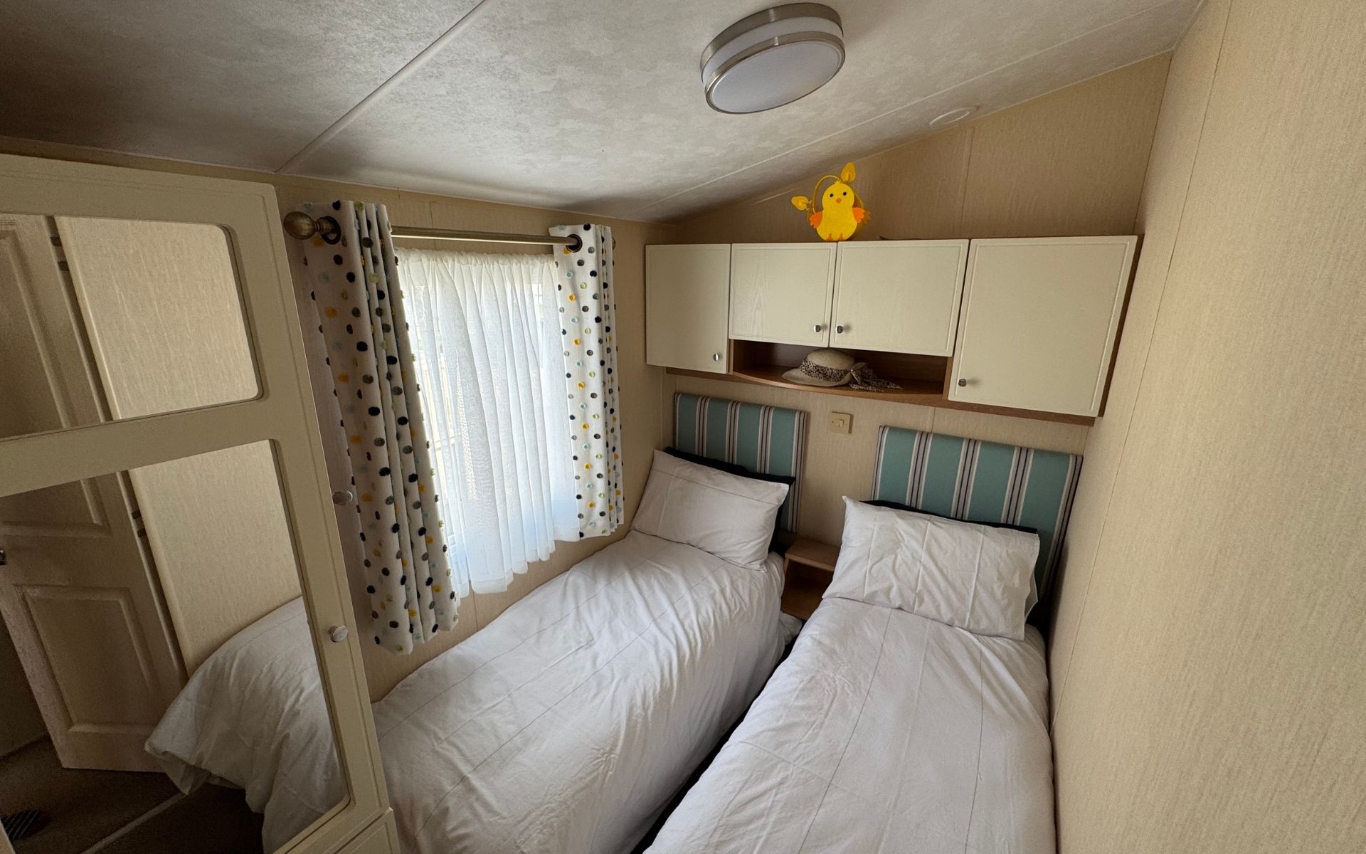 BK Saville twin room