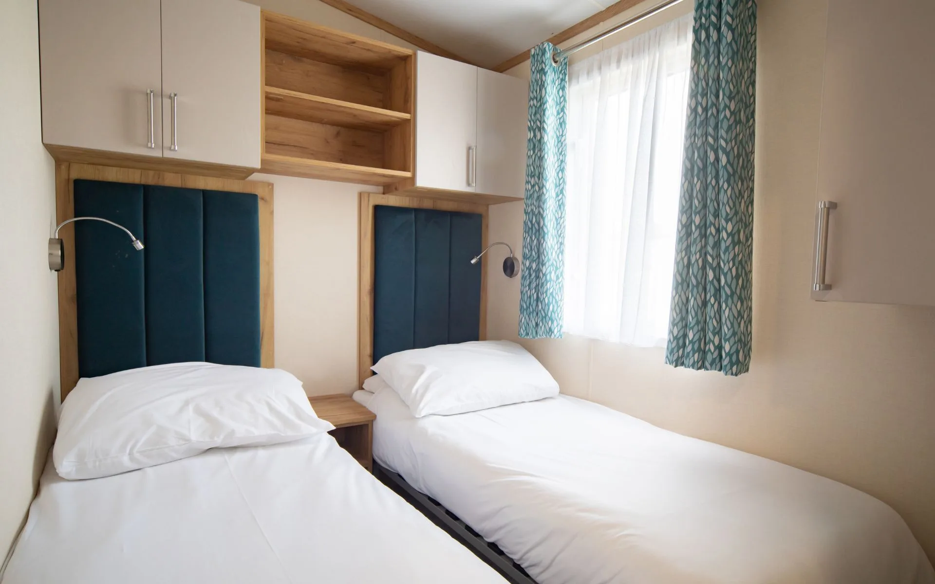 Elite Plus Hemsworth Twin