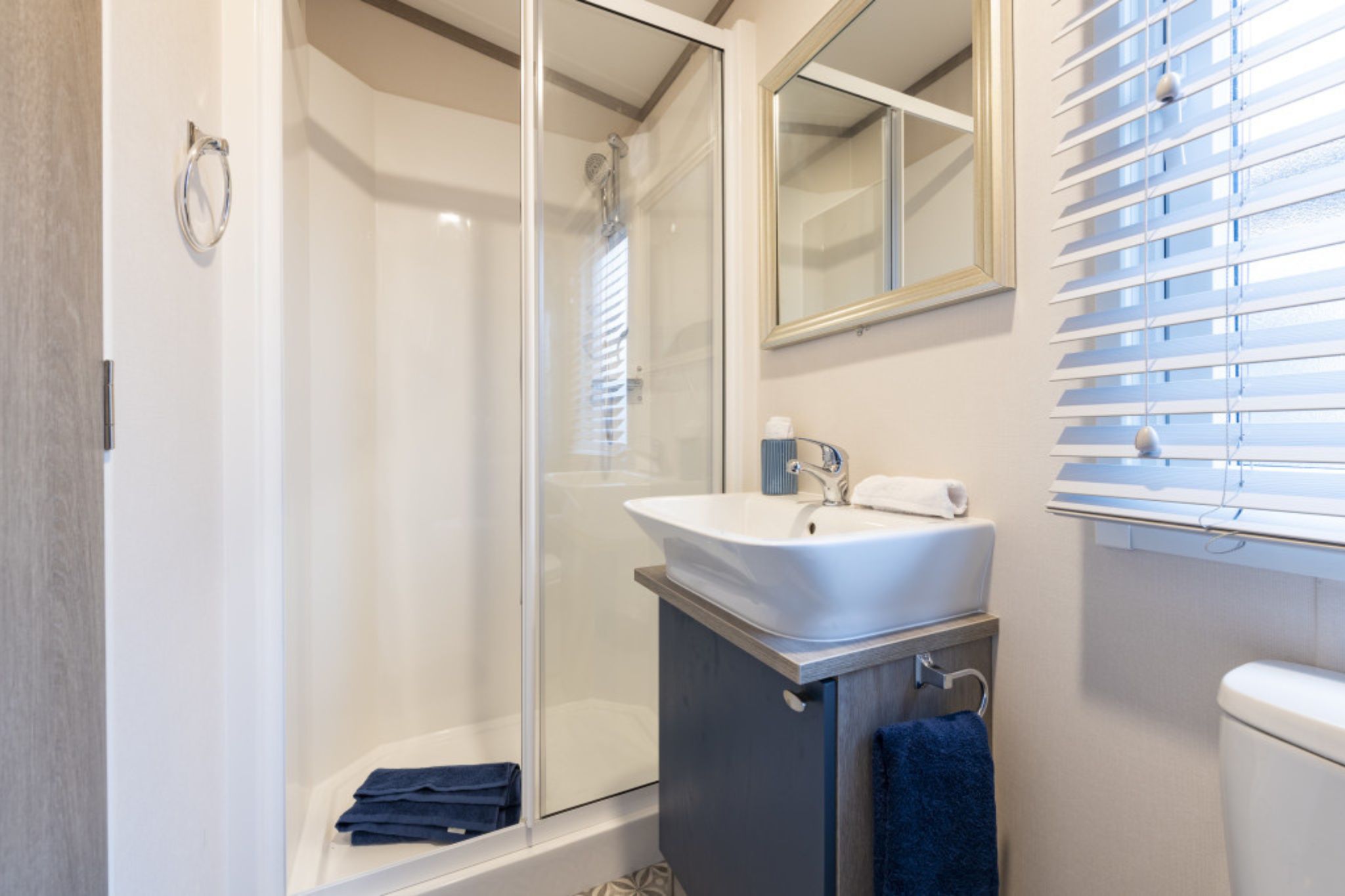 Classic Plus Retreat Bathroom