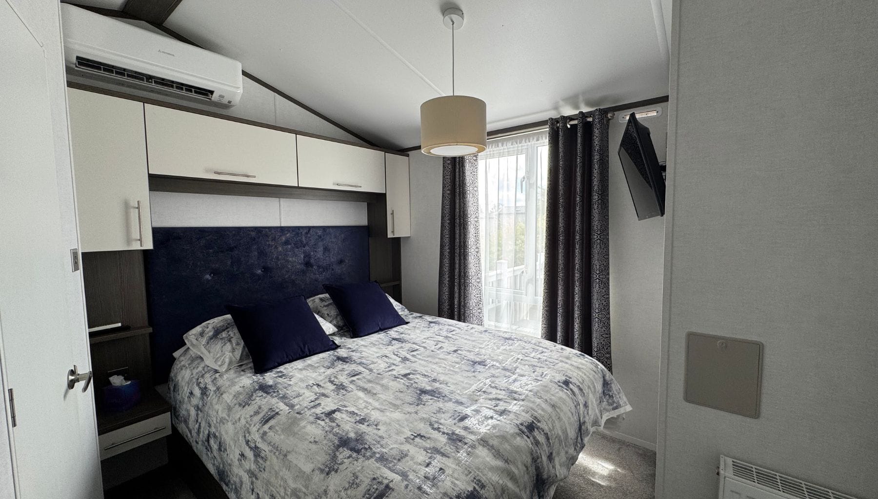 Main bedroom 2
