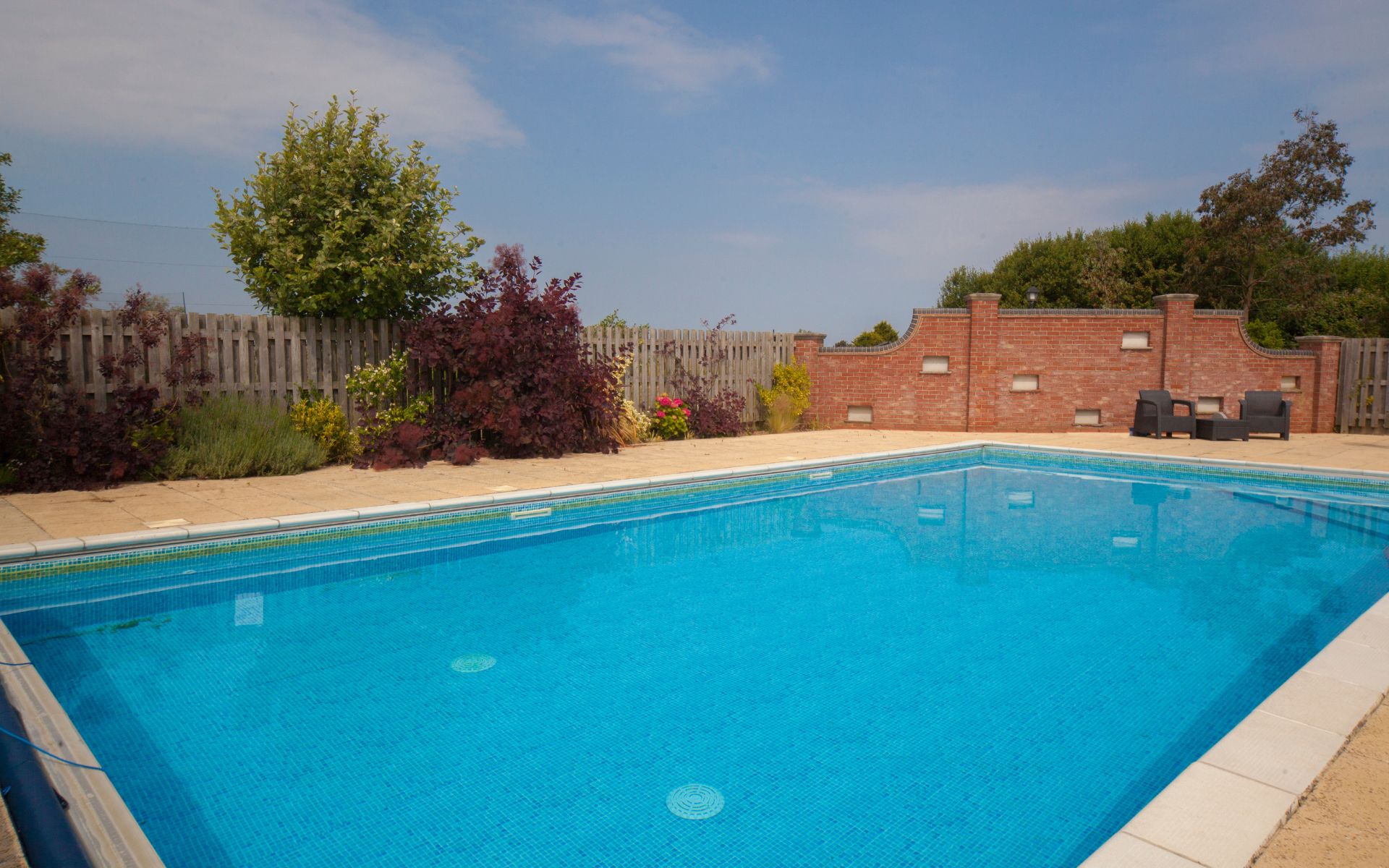 Redgate Court Private Pool Lifestyle