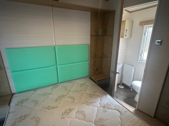 Main bedroom 2
