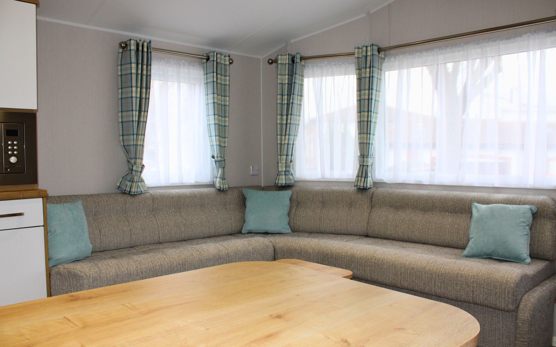 Easy Access Classic Rio Holiday Home Sofa and Dining Table