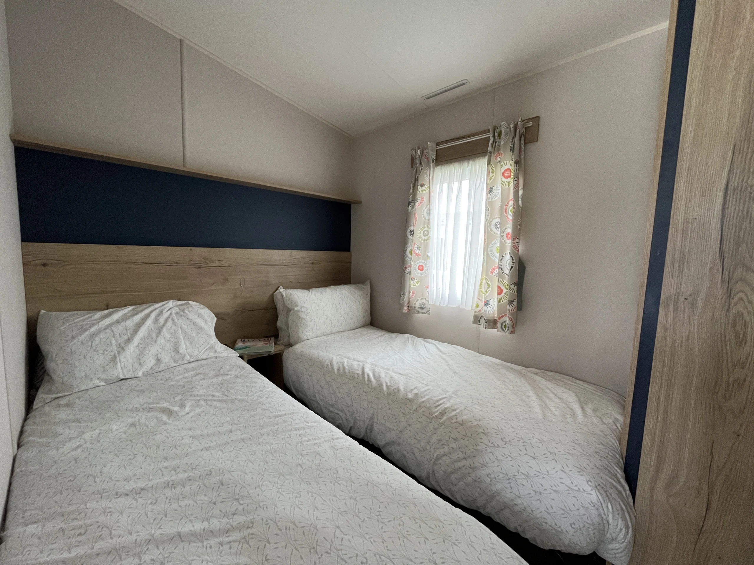 ABI ADELAIDE STATIC CARAVAN TWIN BEDROOM, HUNSTANTON NORFOLK