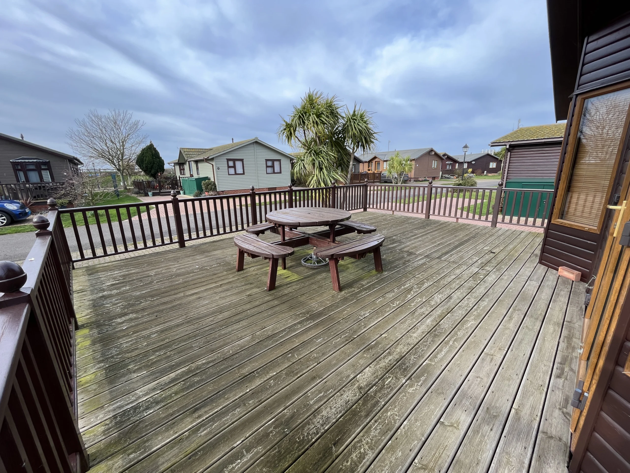 OMAR KINGFISHER LODGE DECKING, HUNSTANTON NORFOLK