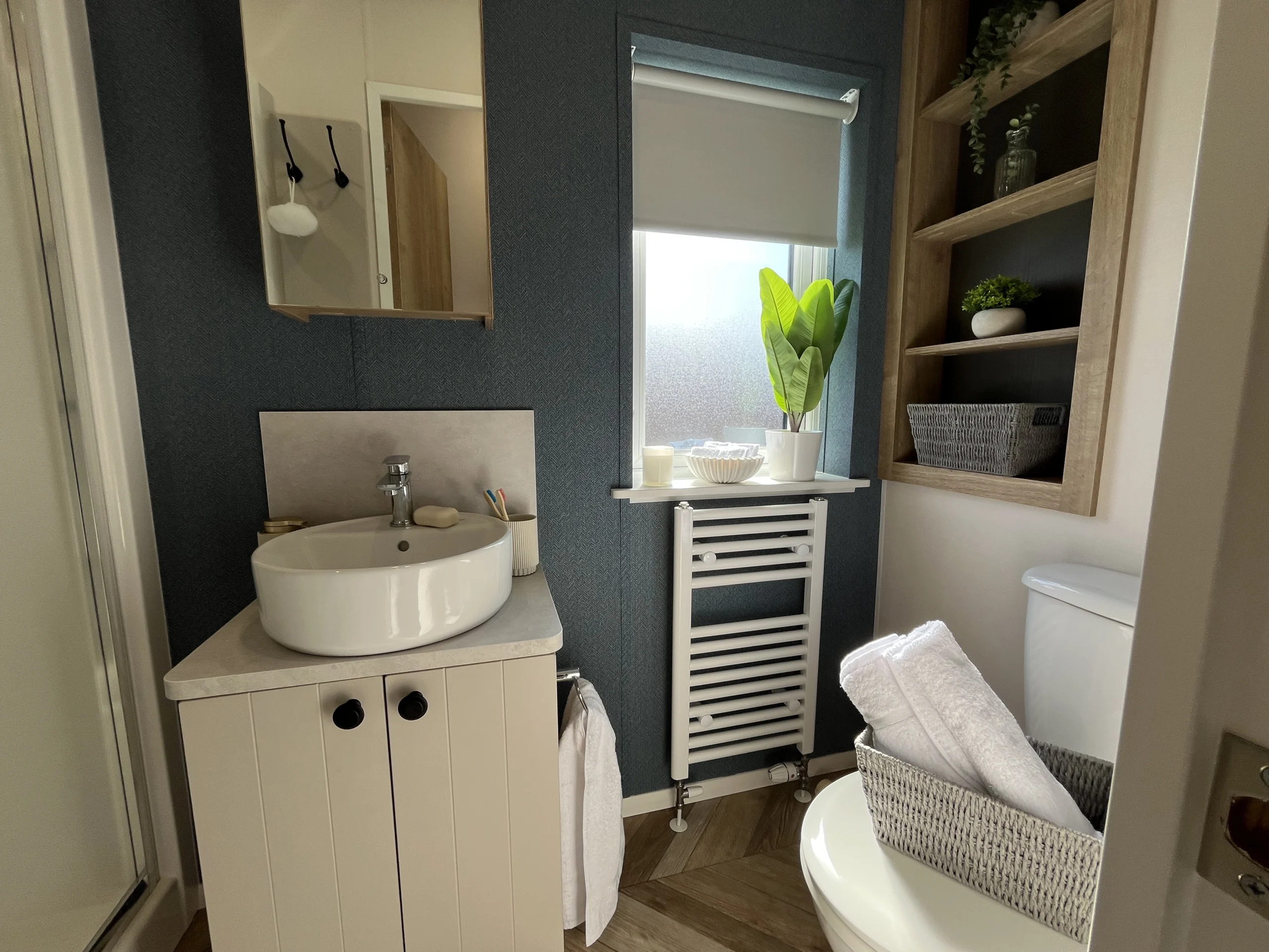 WILLERBY GAINSBOROUGH BATHROOM, HUNSTANTON NORFOLK