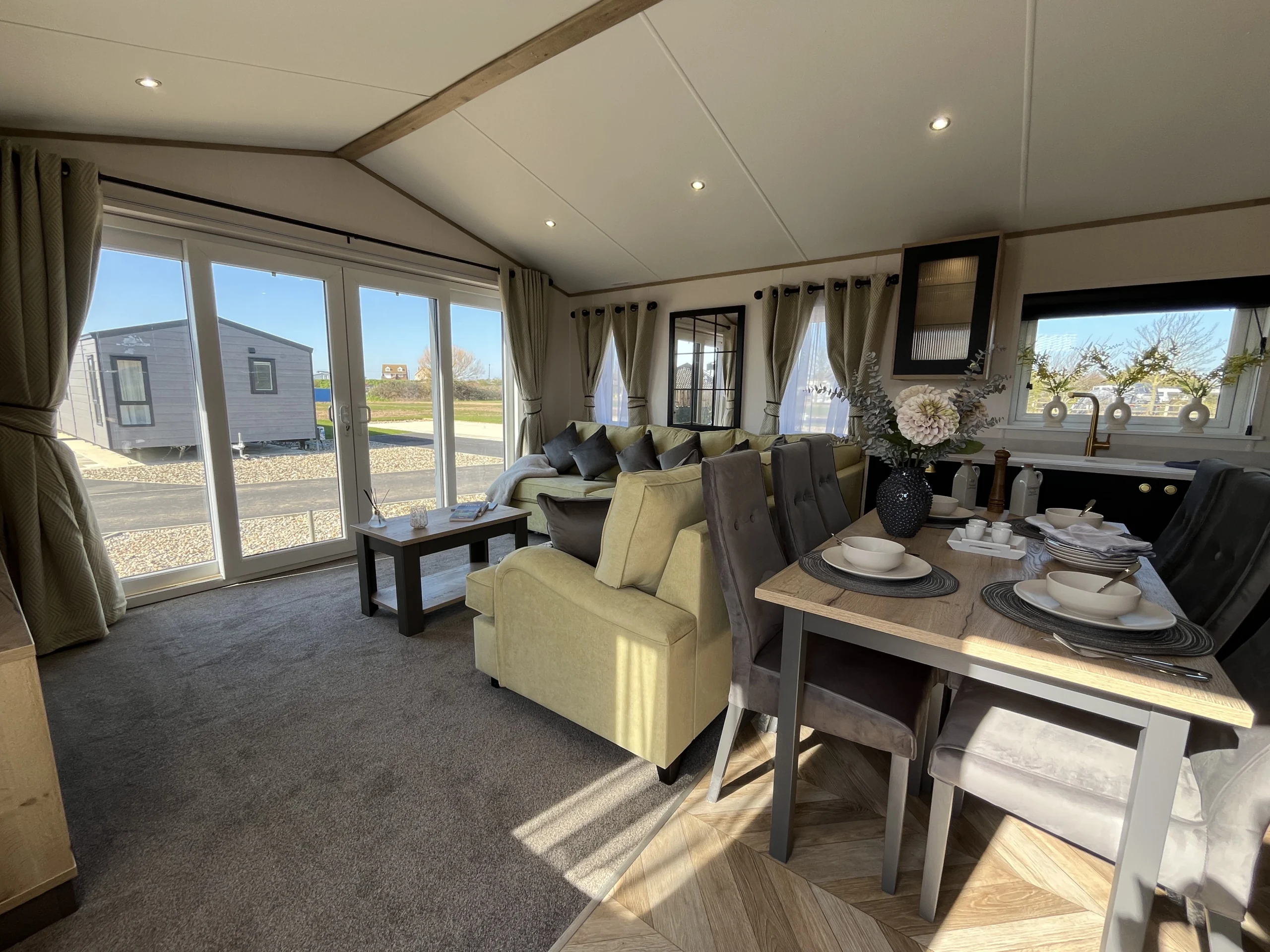 WILLERBY GAINSBOROUGH LIVING ROOM, HUNSTANTON NORFOLK