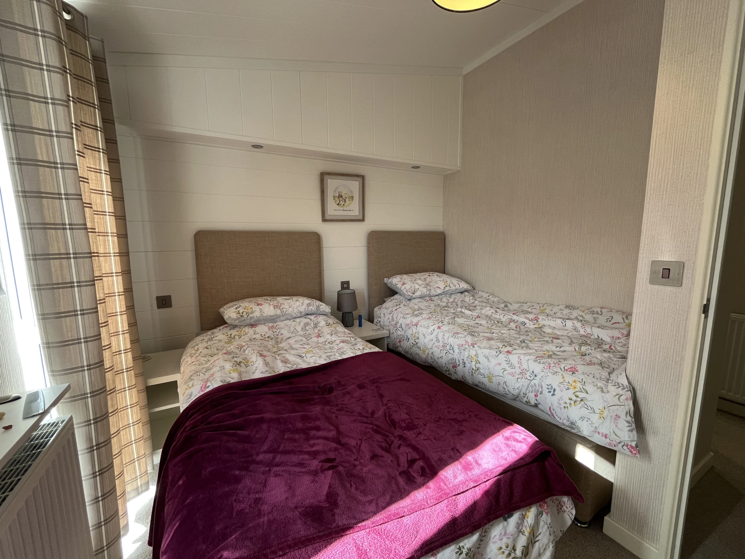 app-caravan-sales-omar-alderney-lodge-private-sale-twin-bedroom-one