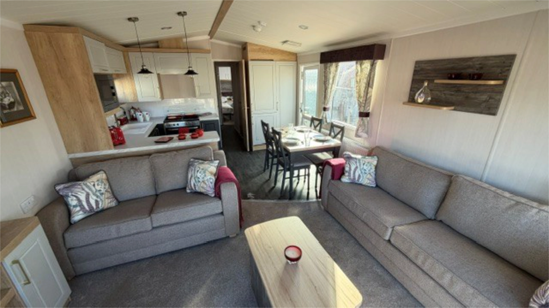 web.searles.carvan.sales.swift.bordeaux.living