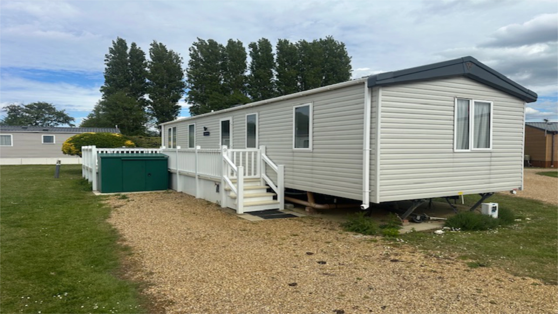 web.searles.carvan.sales.victory.stonewood.exterior