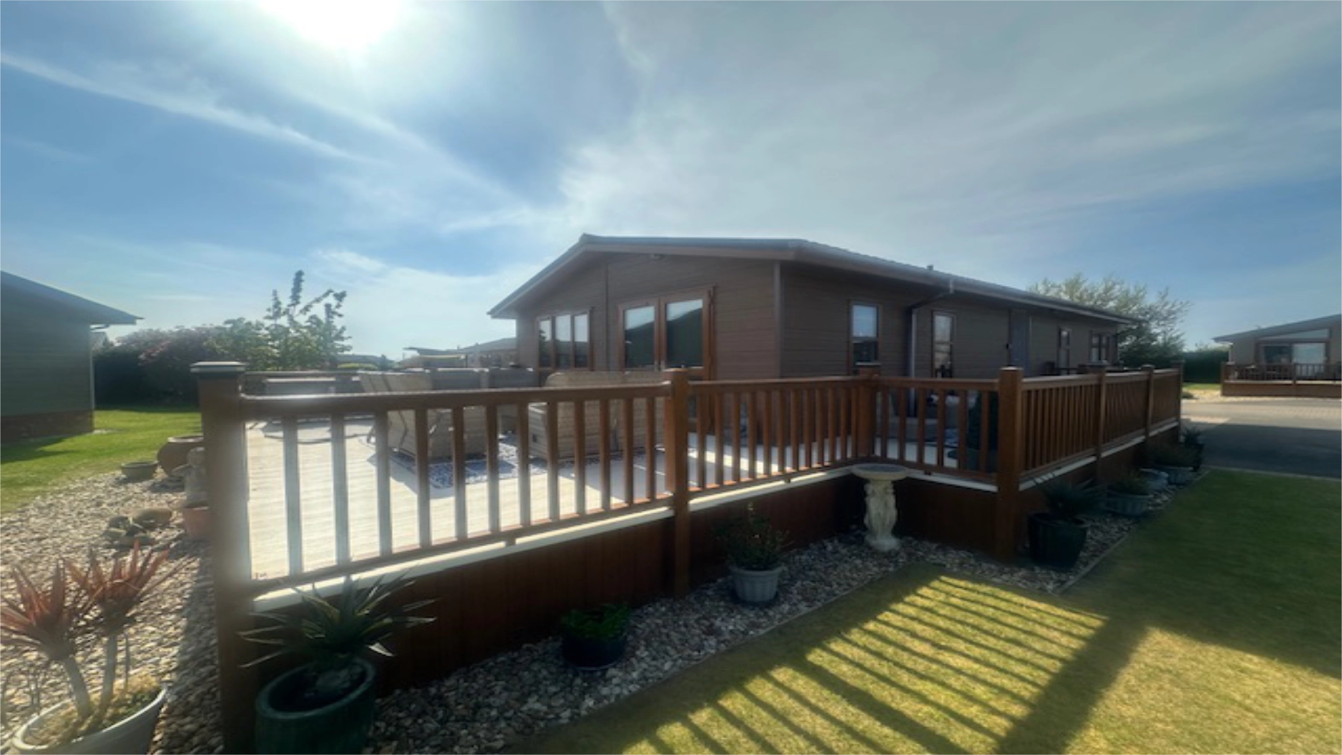web.searles.carvan.sales.wessex.classic.lodge.exterior