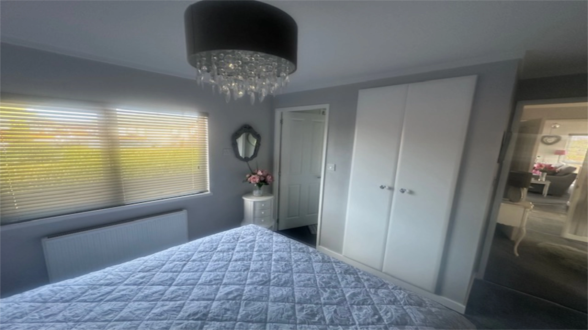 web.searles.carvan.sales.wessex.classic.lodge.main.bedroom