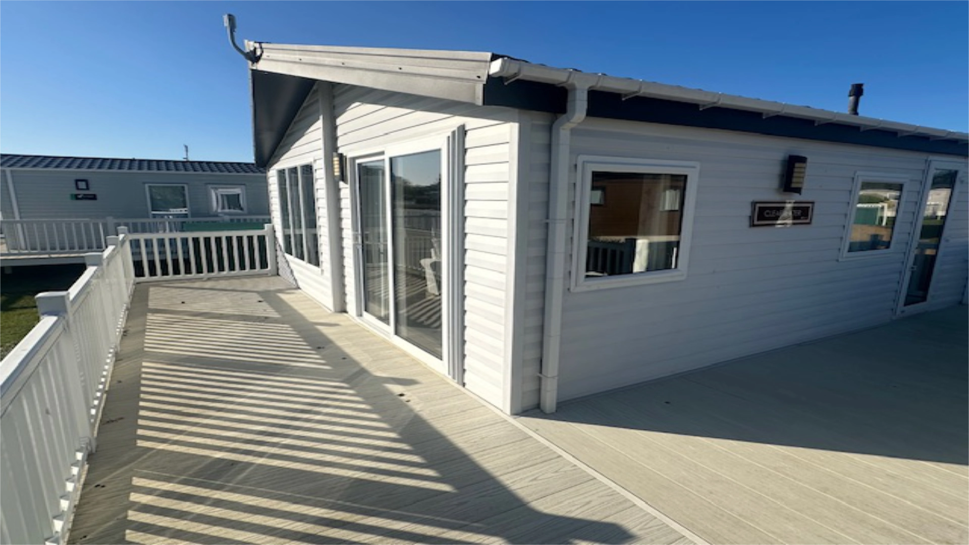 web.searles.carvan.sales.willerby.clearwater.lodge.exterior