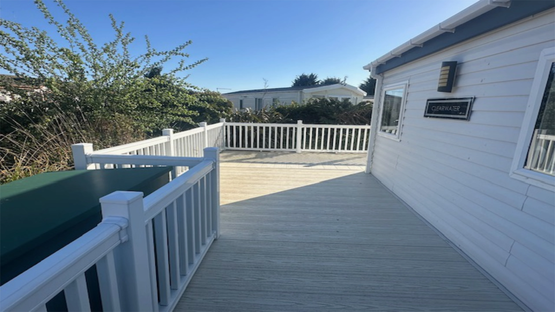 web.searles.carvan.sales.willerby.clearwater.lodge.exterior.side