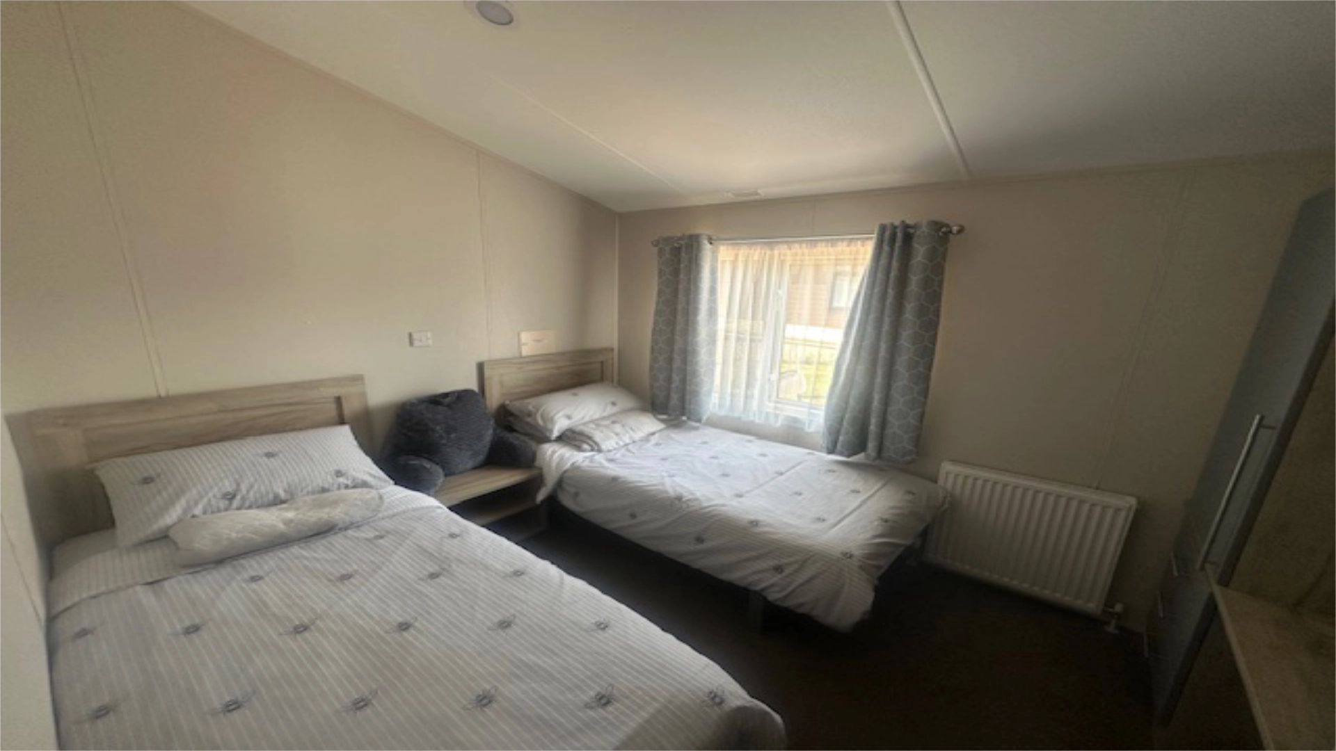 web.searles.carvan.sales.willerby.clearwater.lodge.twin.bedroom