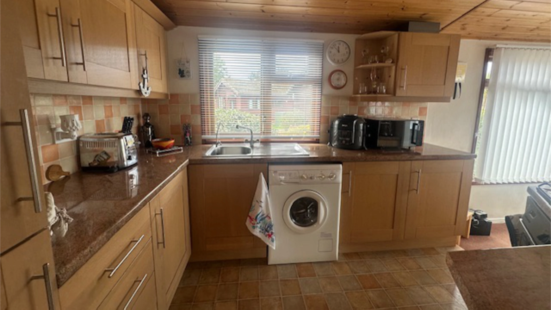 web.searles.carvan.sales.omar.kingfisher.private.sale.kitchen.white